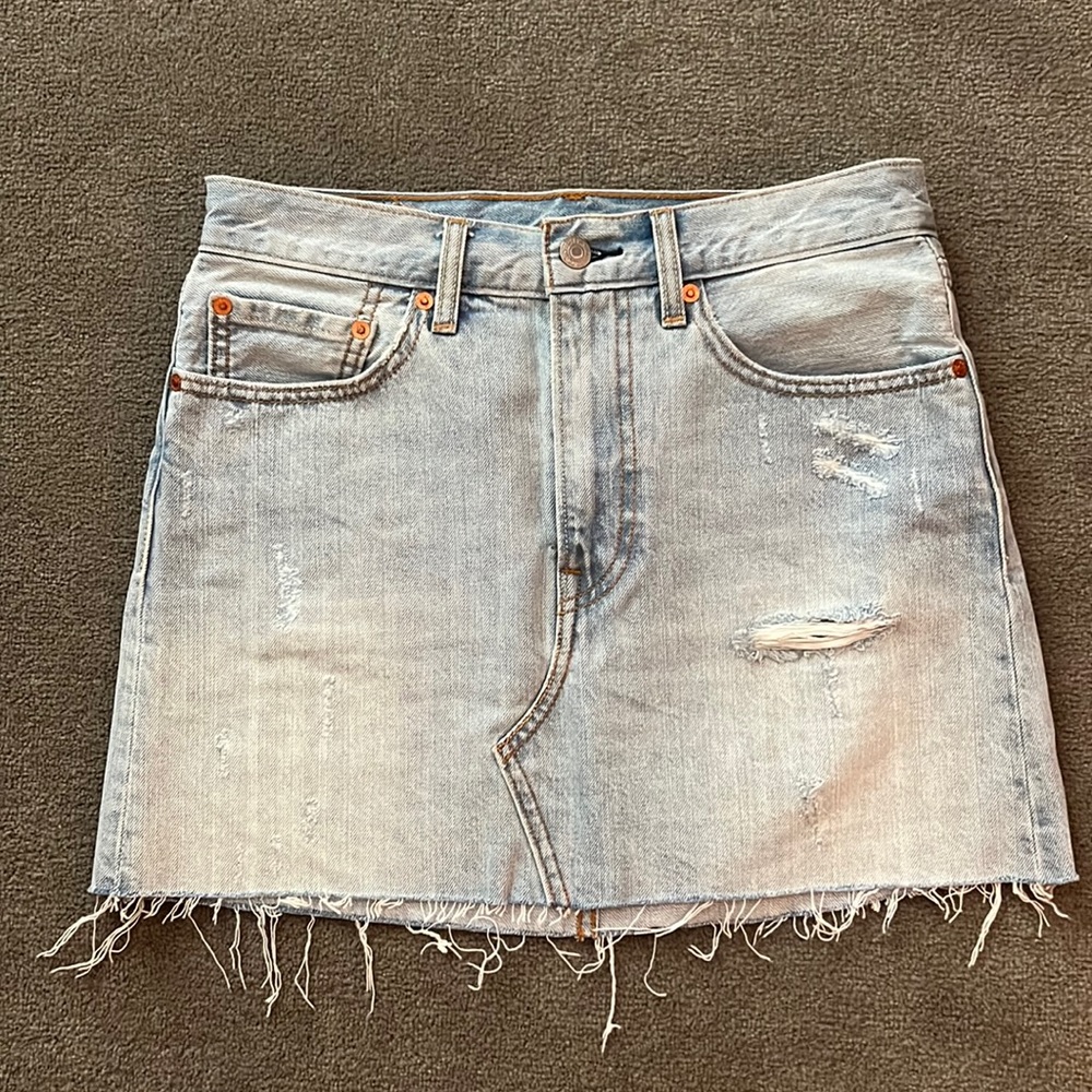 Levi’s skirt